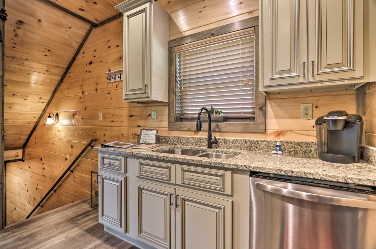 Modern Cabin With Hot Tub And Game Room In Gatlinburg! מראה חיצוני תמונה