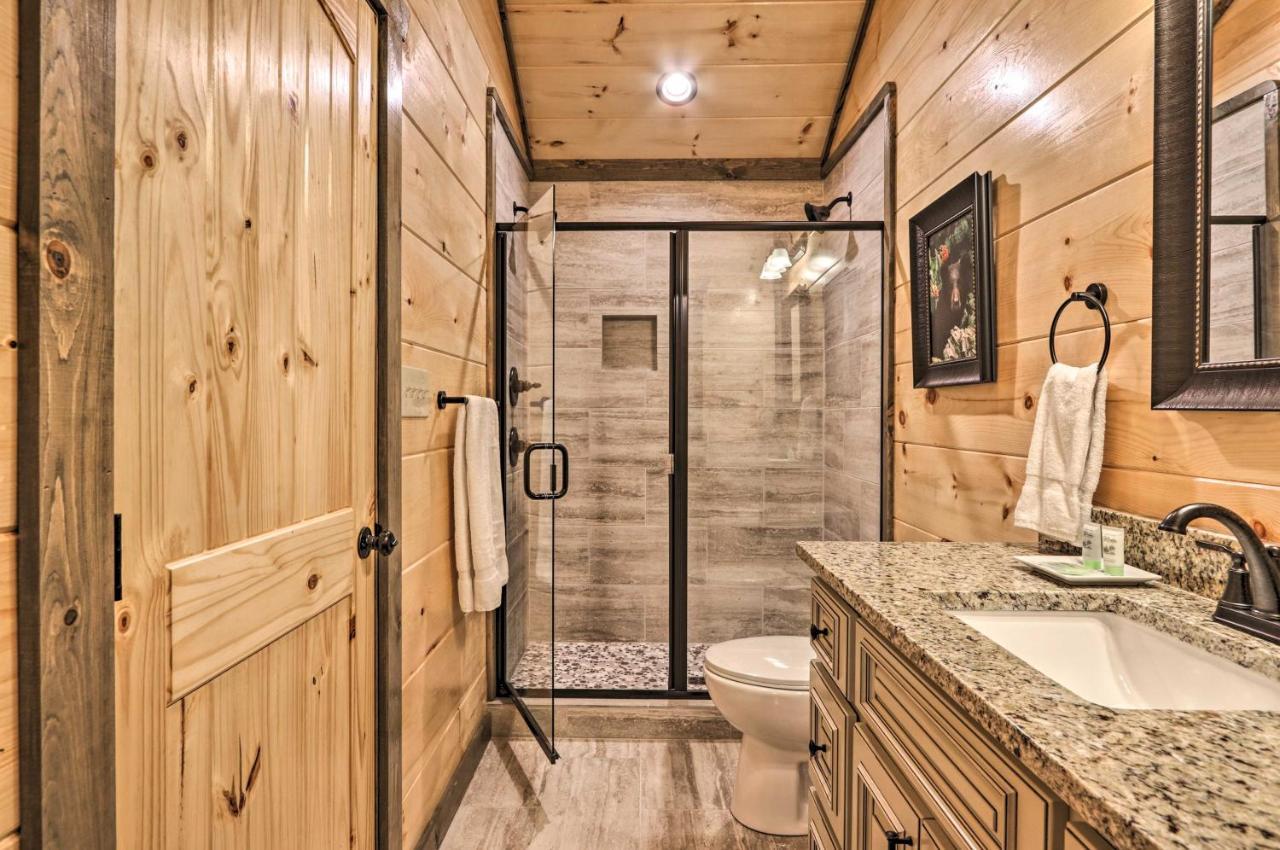 Modern Cabin With Hot Tub And Game Room In Gatlinburg! מראה חיצוני תמונה
