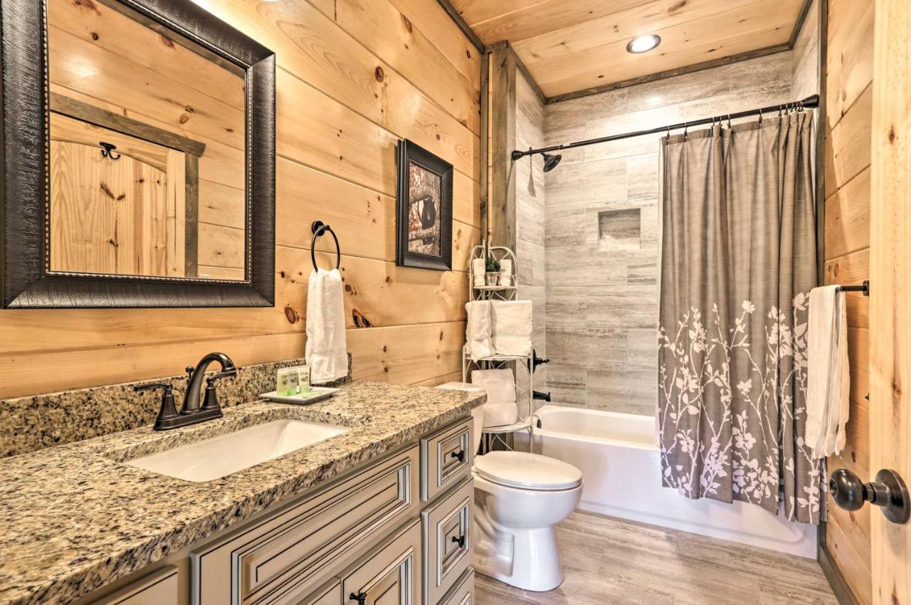 Modern Cabin With Hot Tub And Game Room In Gatlinburg! מראה חיצוני תמונה