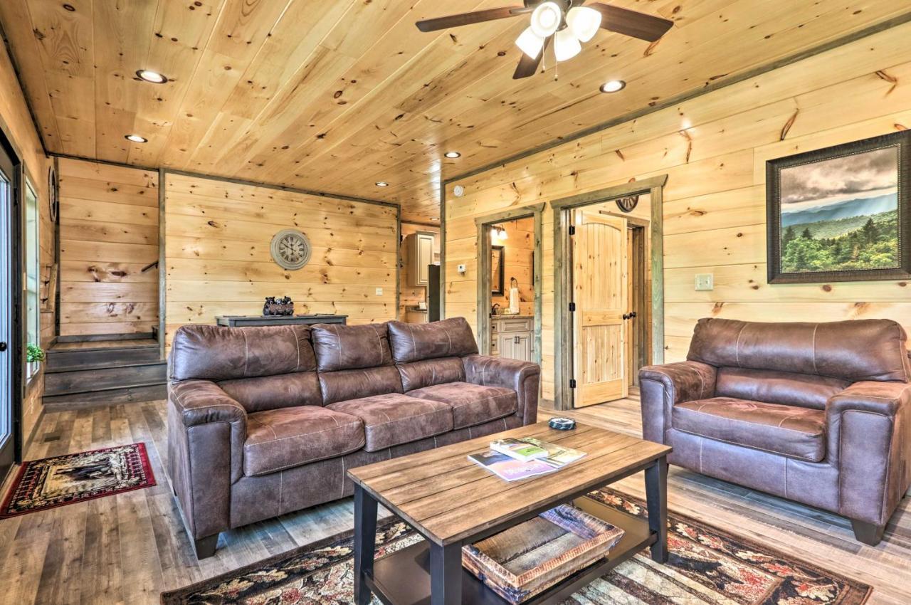 Modern Cabin With Hot Tub And Game Room In Gatlinburg! מראה חיצוני תמונה