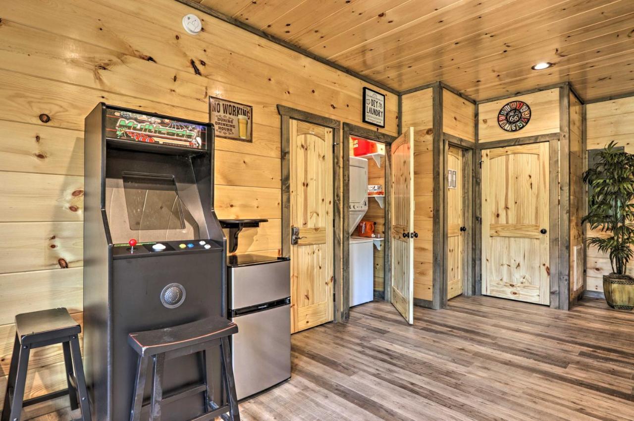 Modern Cabin With Hot Tub And Game Room In Gatlinburg! מראה חיצוני תמונה